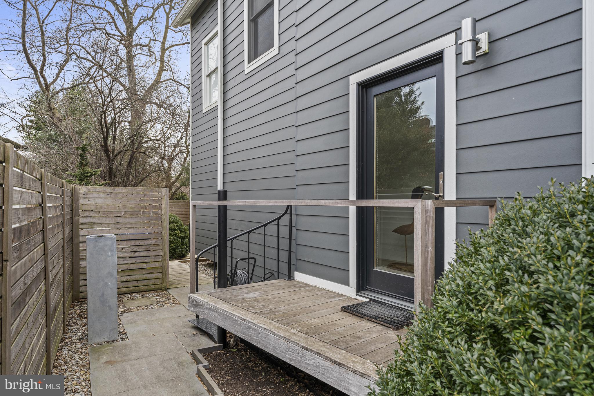 1735 Chain Bridge Rd