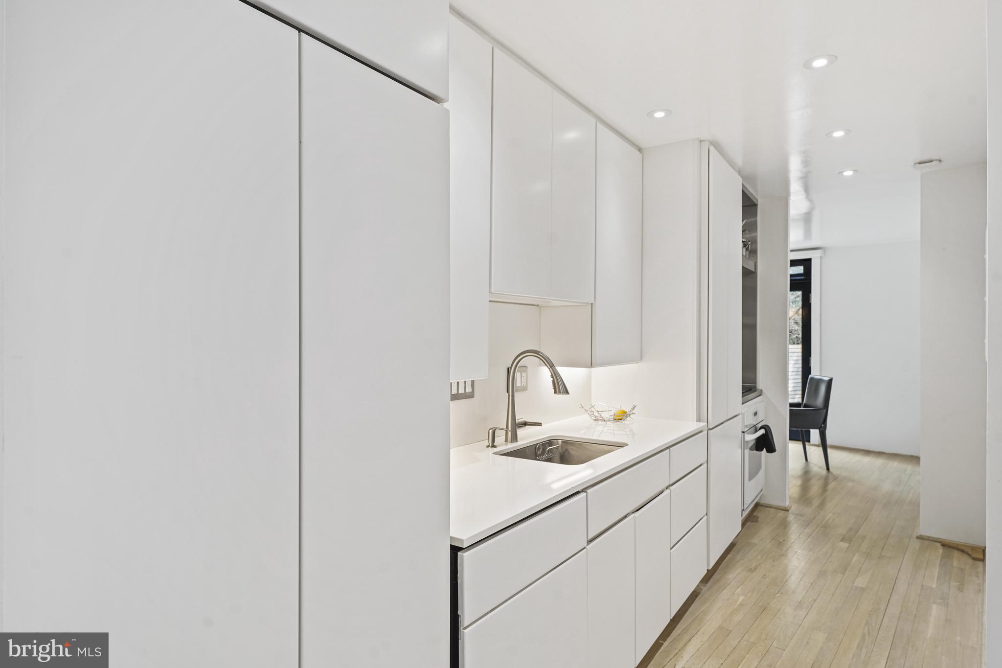 1735 Chain Bridge Rd