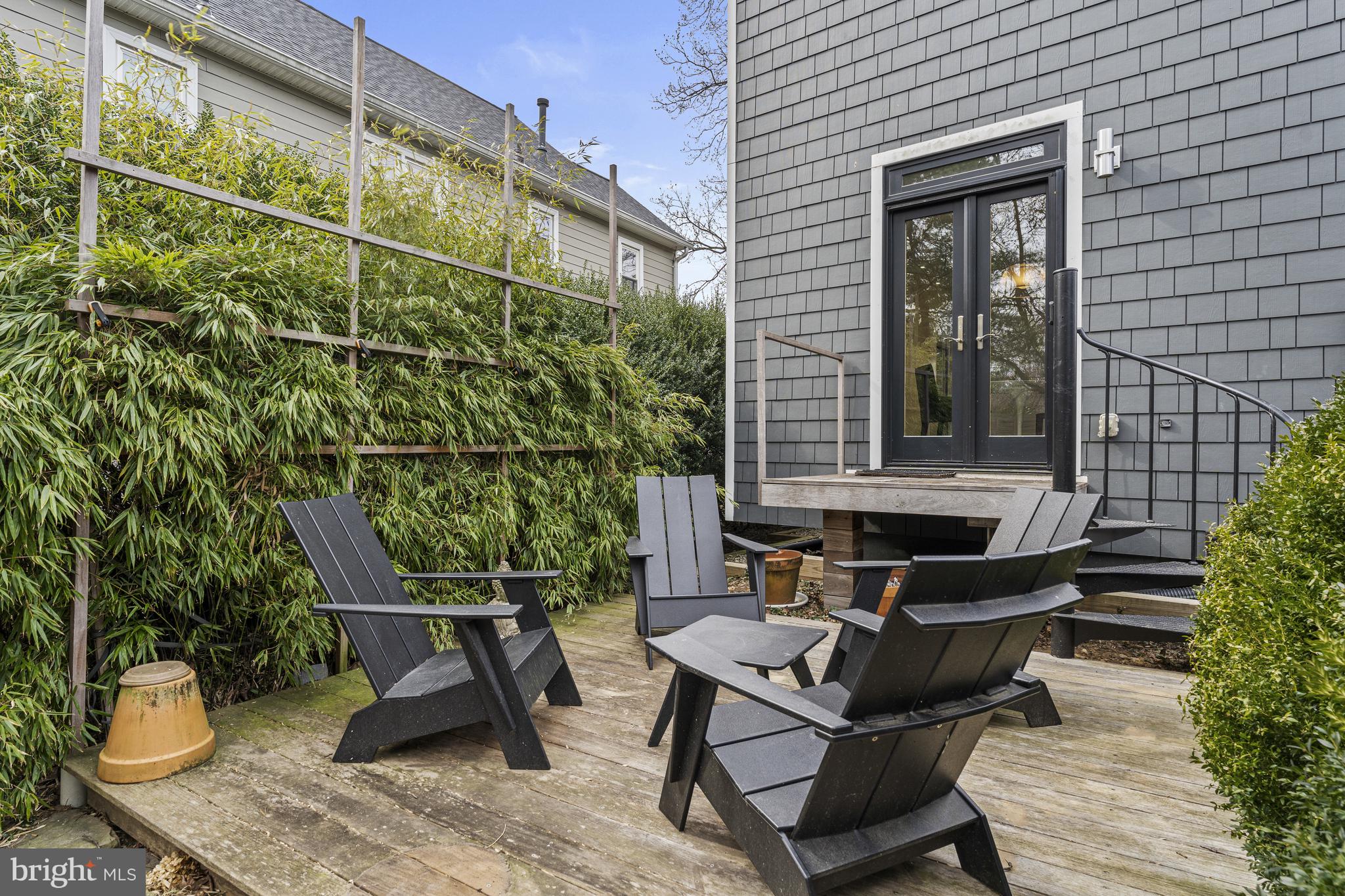 1735 Chain Bridge Rd