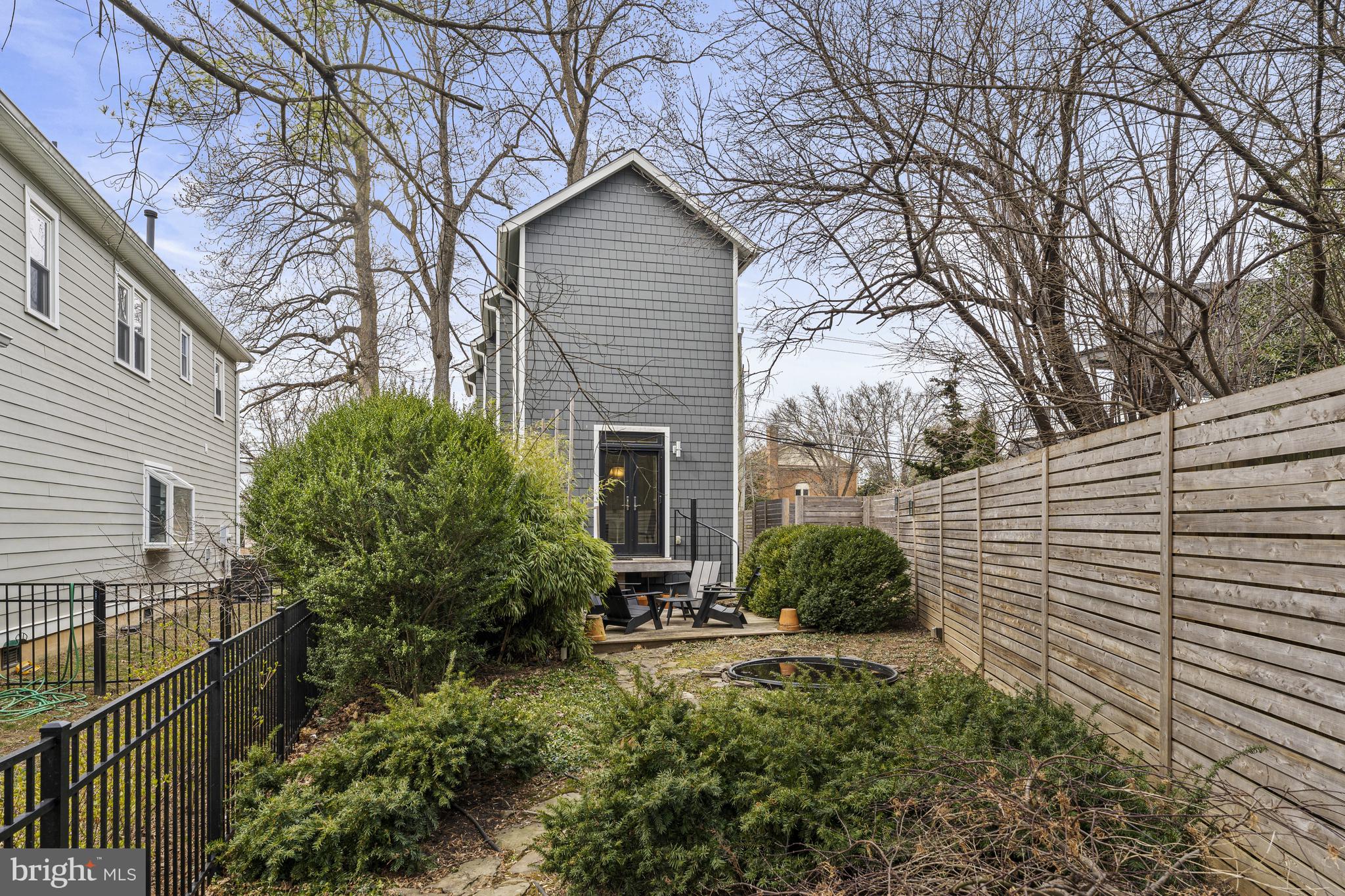 1735 Chain Bridge Rd