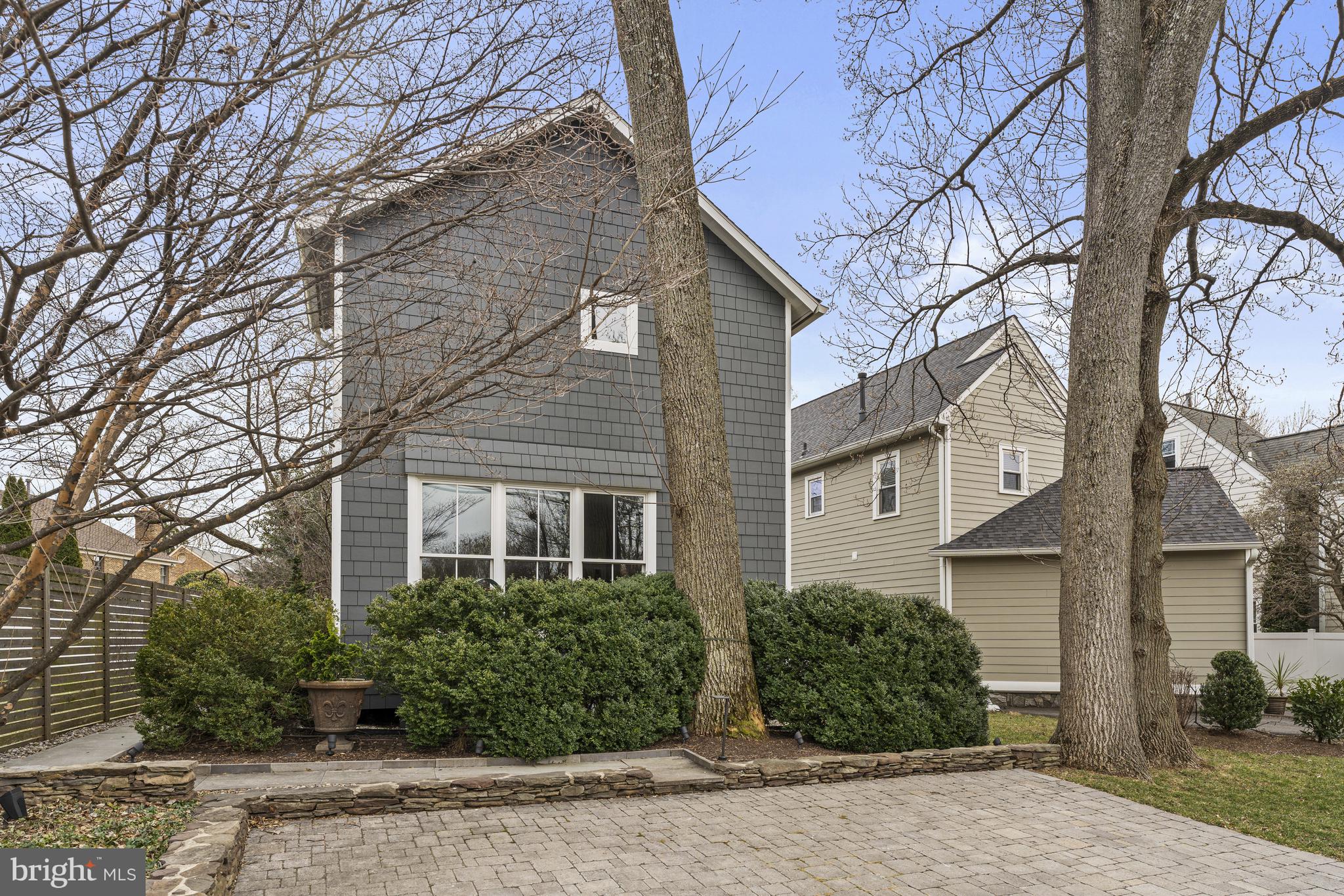 1735 Chain Bridge Rd