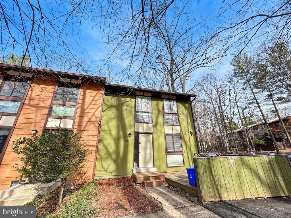 2284 EMERALD HEIGHTS COURT