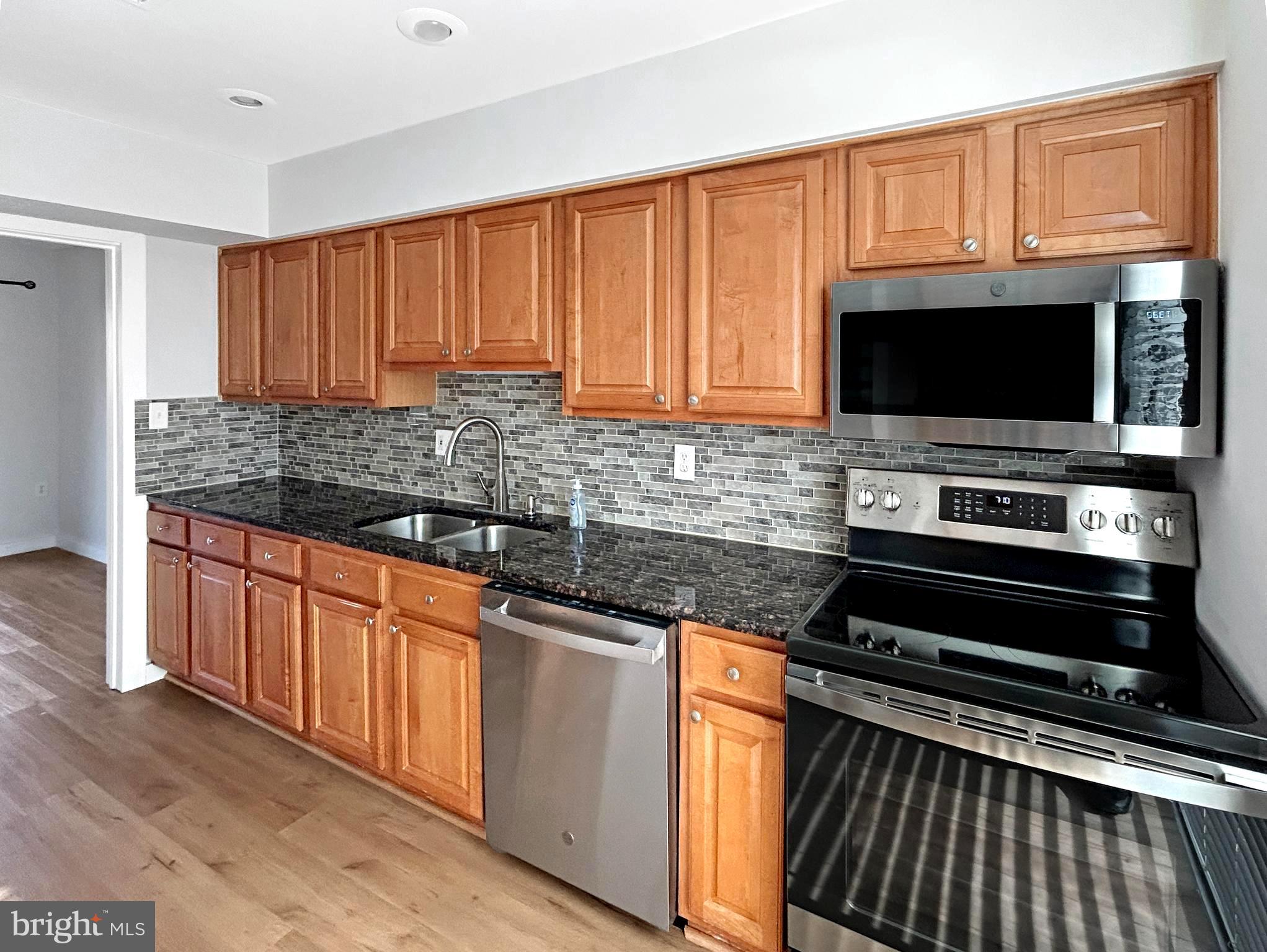 2284 EMERALD HEIGHTS COURT