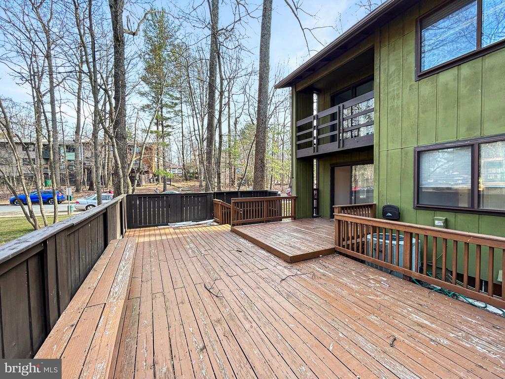 2284 EMERALD HEIGHTS COURT