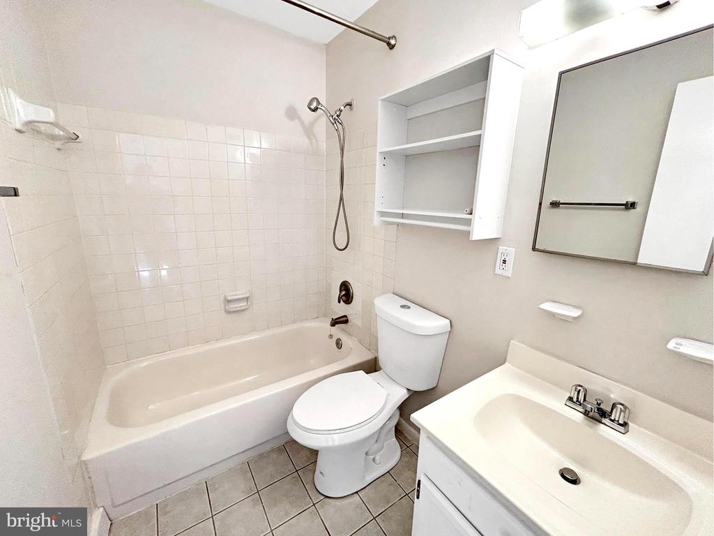 2284 EMERALD HEIGHTS COURT