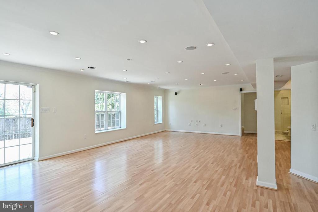 3508 CHAMBRAY WAY