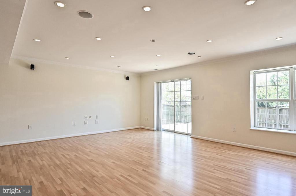 3508 CHAMBRAY WAY