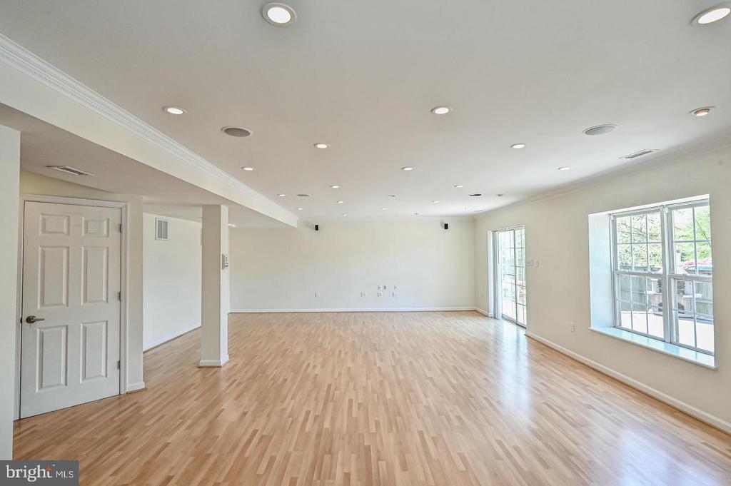 3508 CHAMBRAY WAY