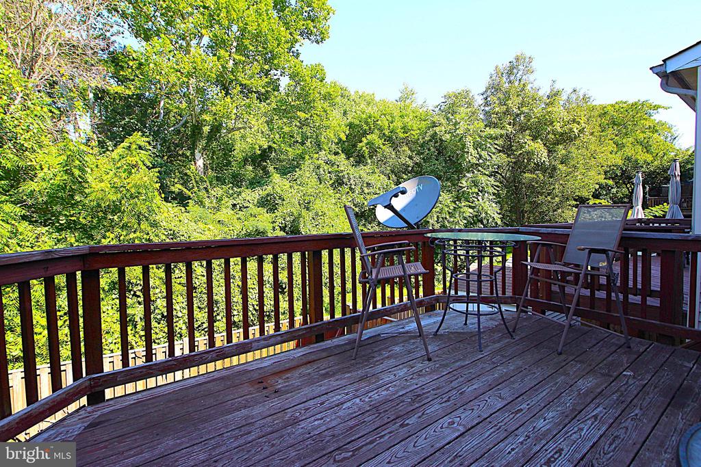 3738 FARMLAND DRIVE