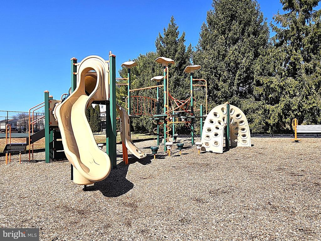 3738 FARMLAND DRIVE