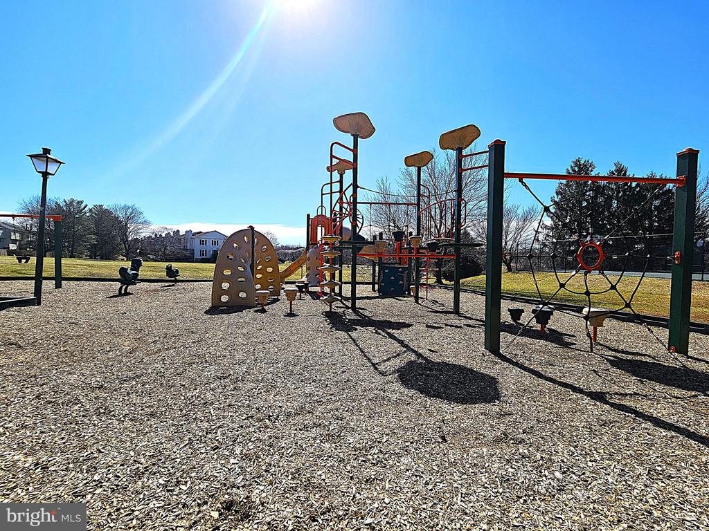 3738 FARMLAND DRIVE