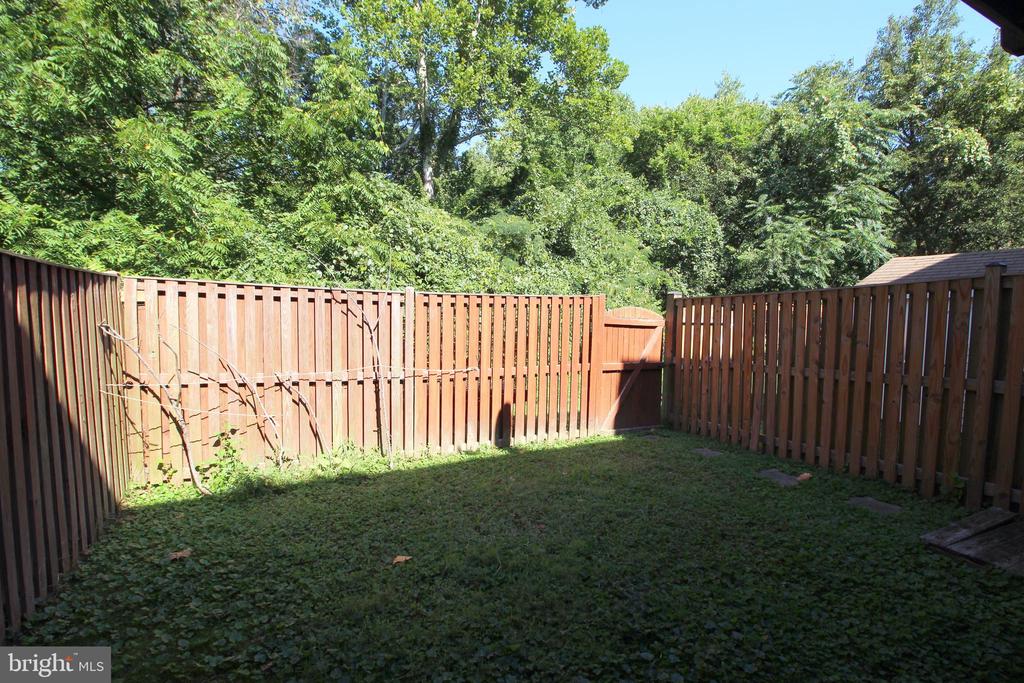 3738 FARMLAND DRIVE