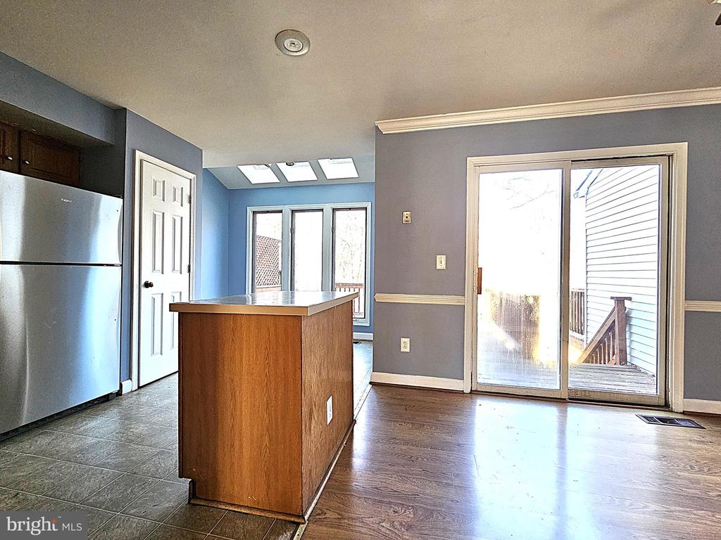 3738 FARMLAND DRIVE