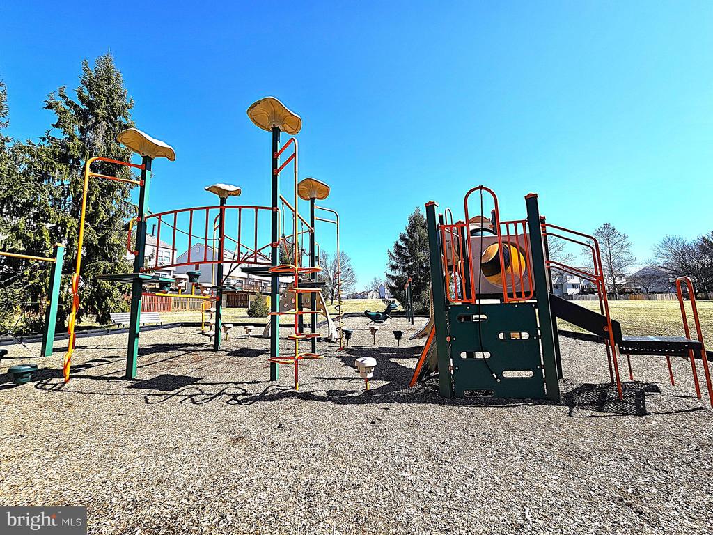 3738 FARMLAND DRIVE