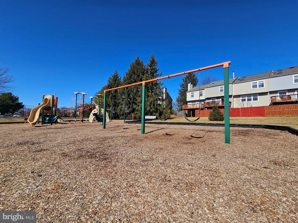 3738 FARMLAND DRIVE