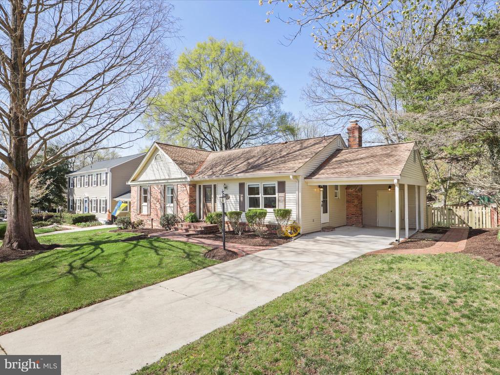 6902 Stonebridge Ct