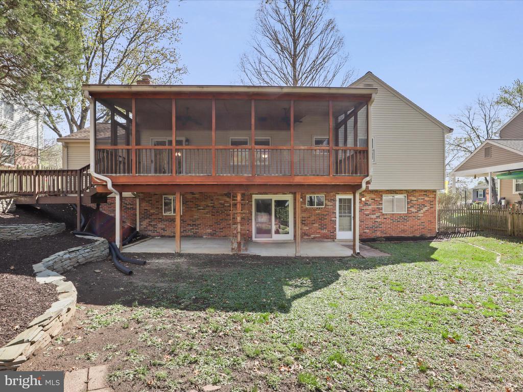 6902 Stonebridge Ct
