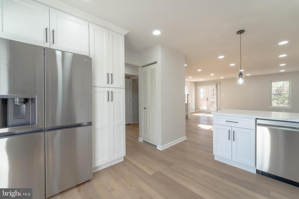 4169 PLEASANT MEADOW COURT 98A