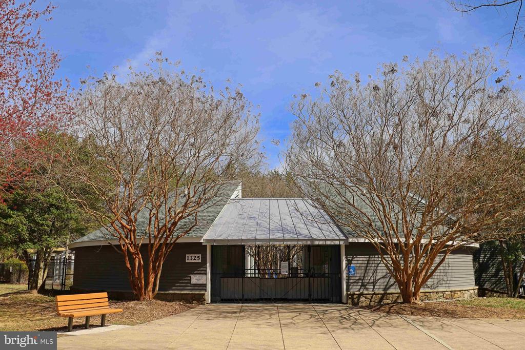 11423 Hollow Timber Way