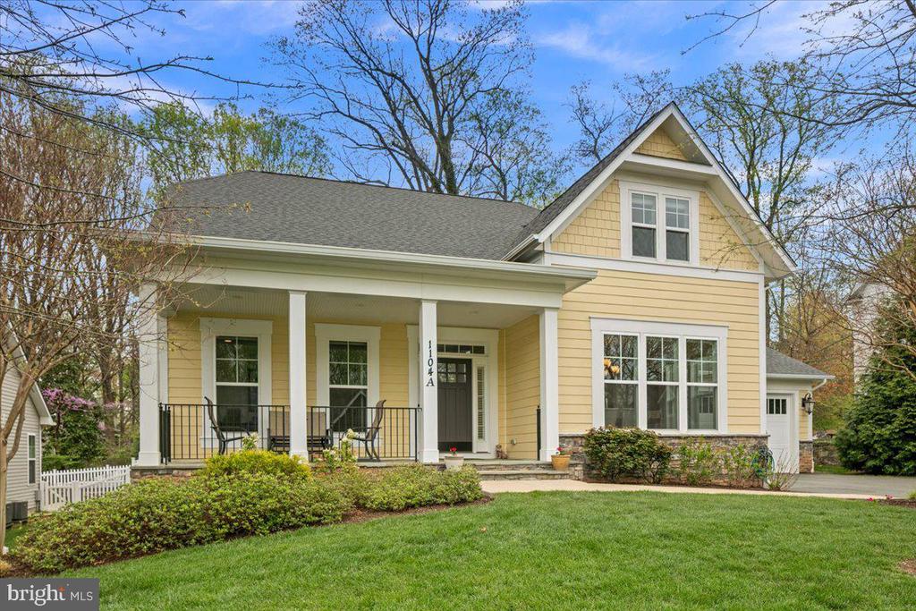 1104-A Monroe St