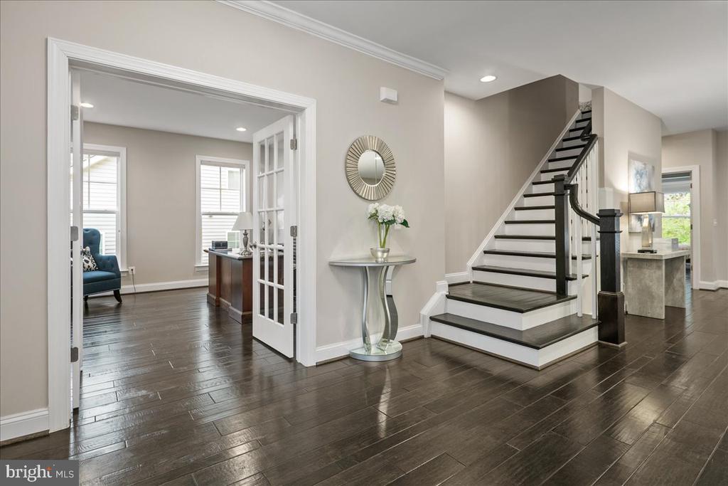 1104-A Monroe St