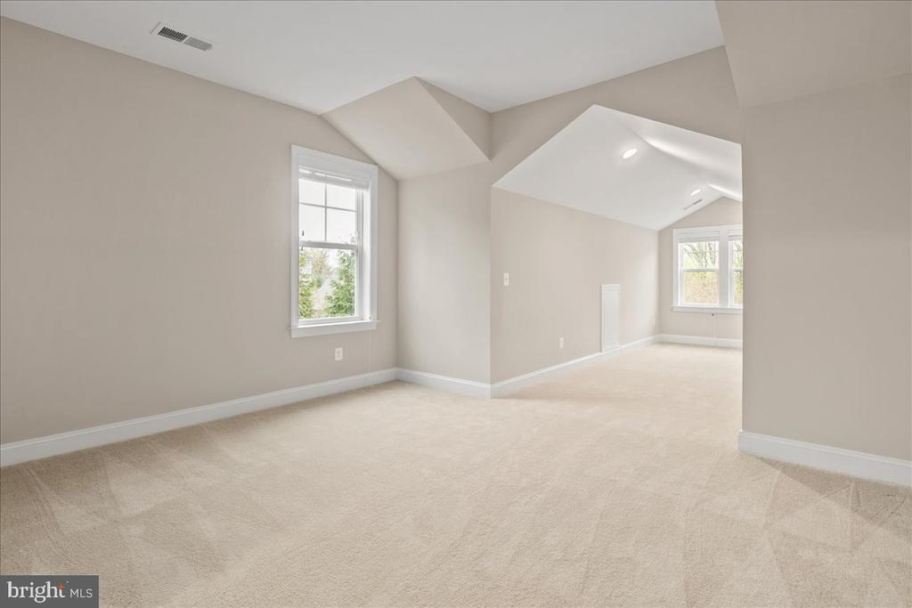 1104-A Monroe St
