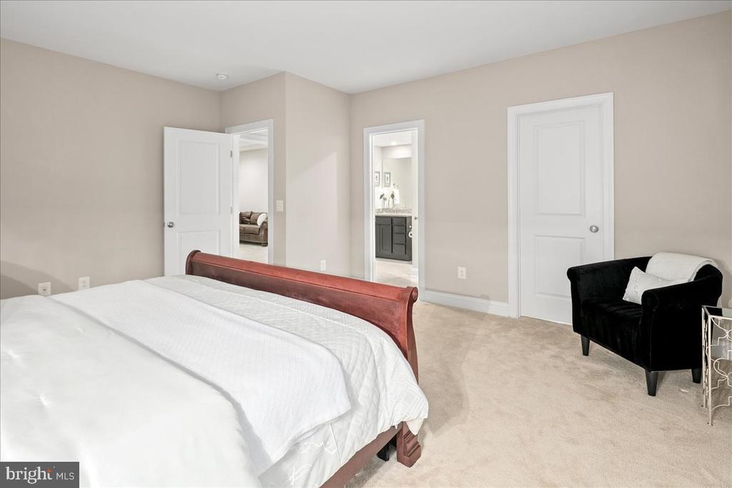 1104-A Monroe St
