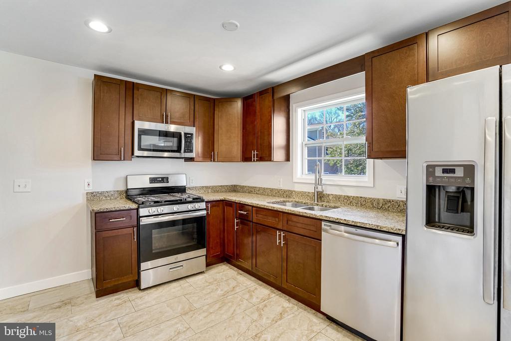 4510 MAYFIELD DR