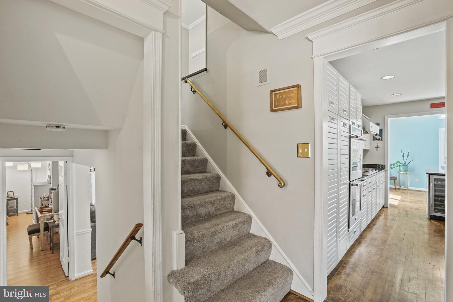 2414 Lexington Rd
