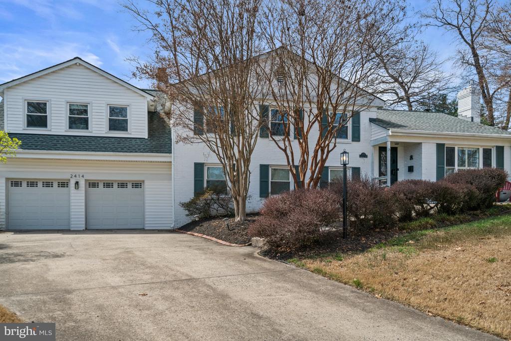 2414 Lexington Rd