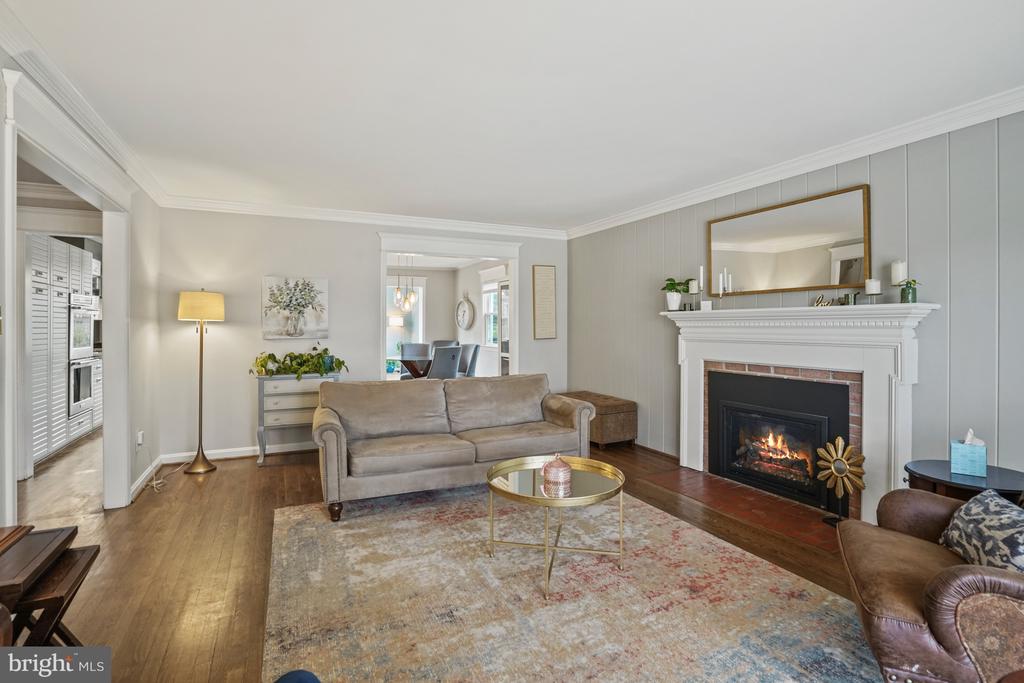 2414 Lexington Rd