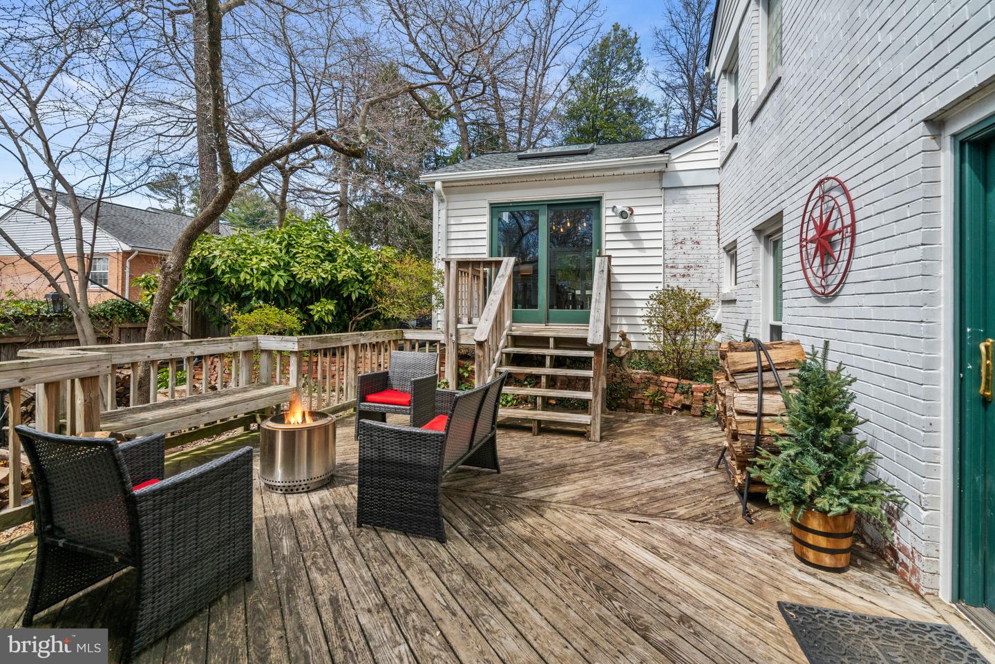 2414 Lexington Rd