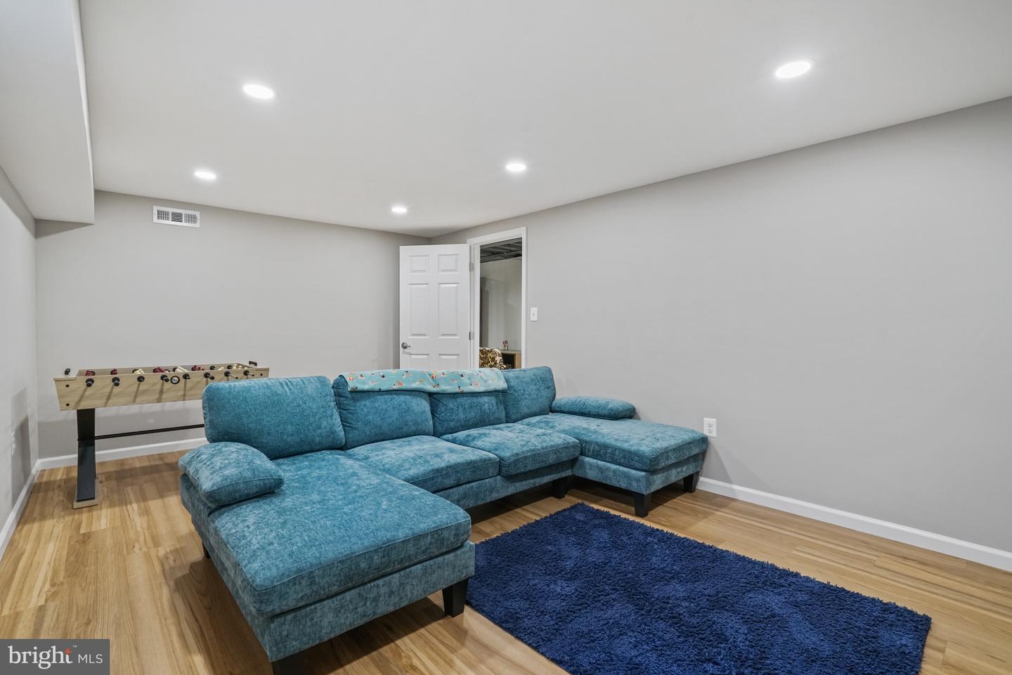 2414 Lexington Rd