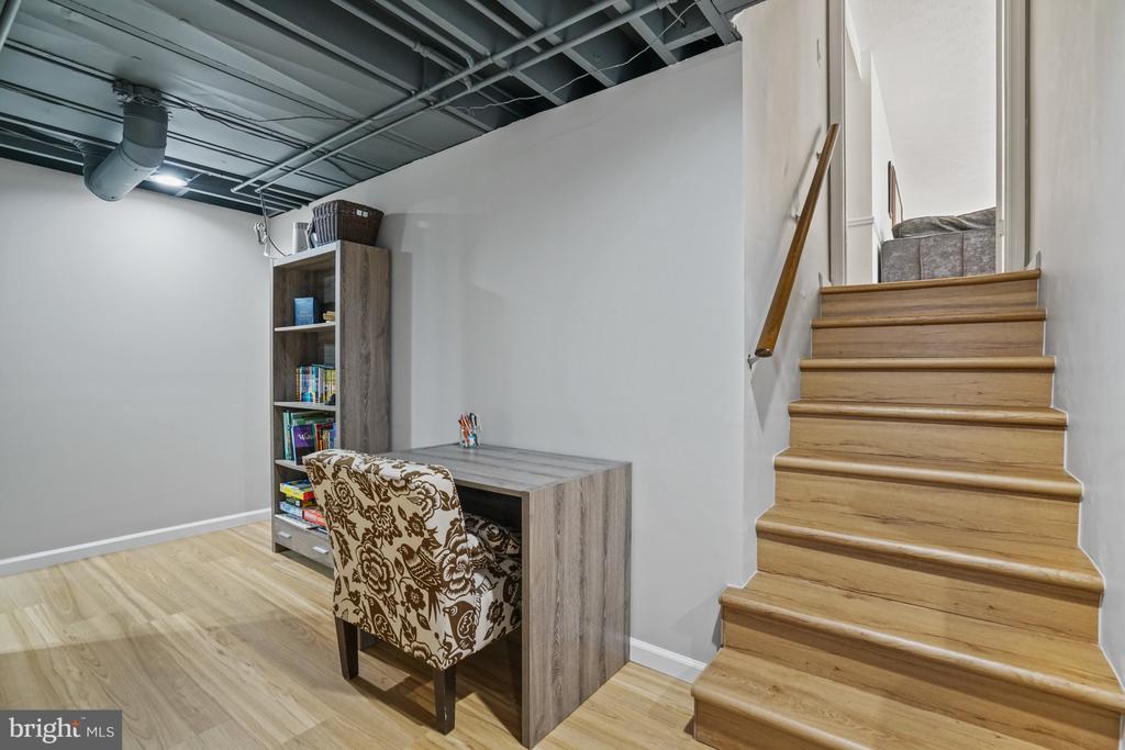 2414 Lexington Rd