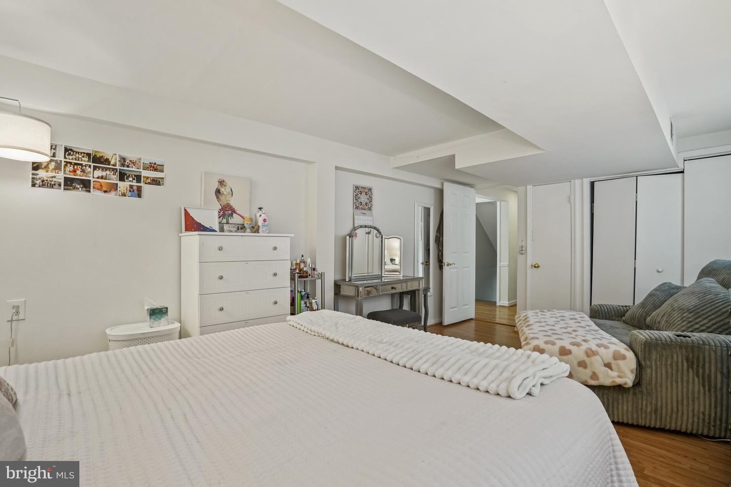 2414 Lexington Rd