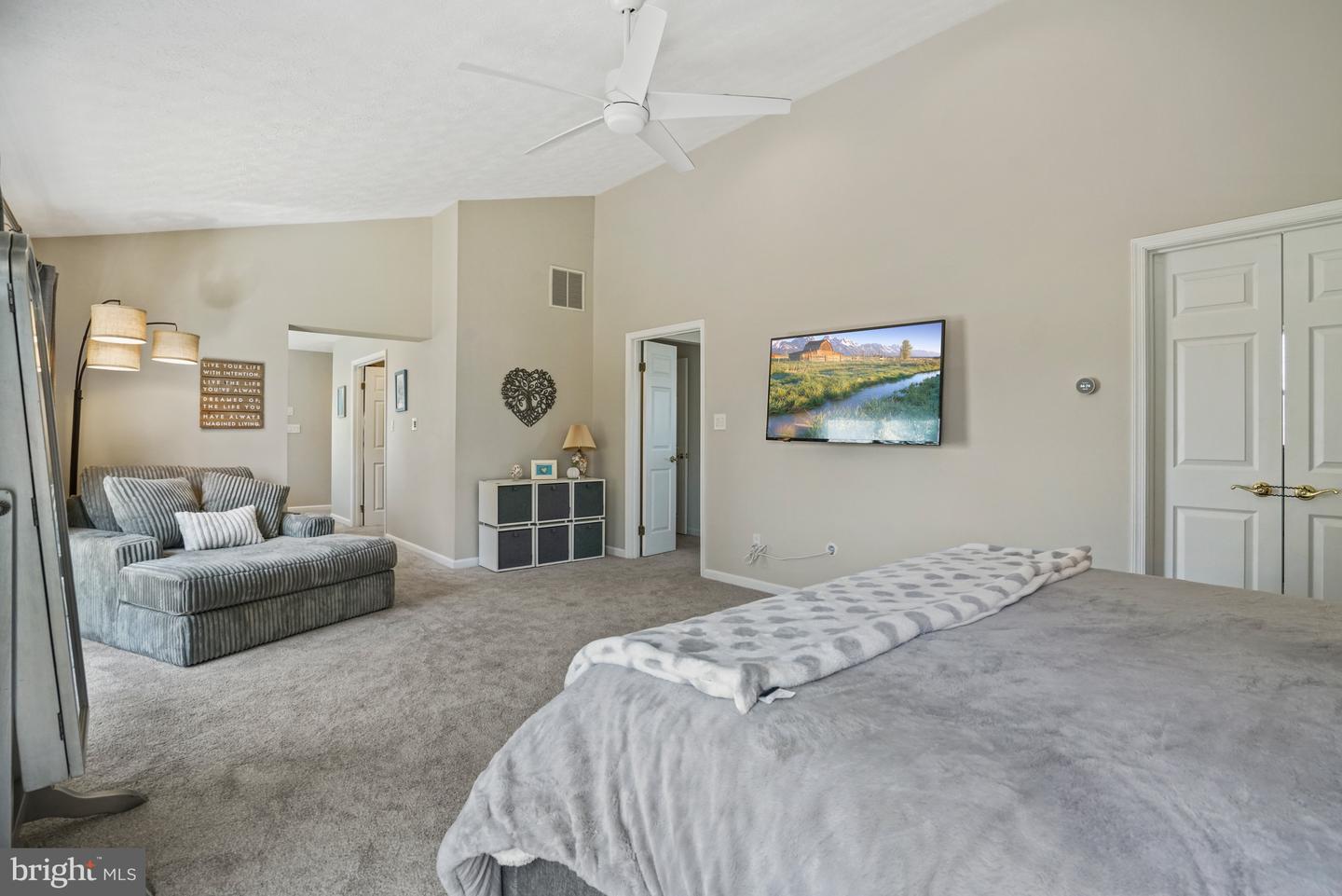 2414 Lexington Rd