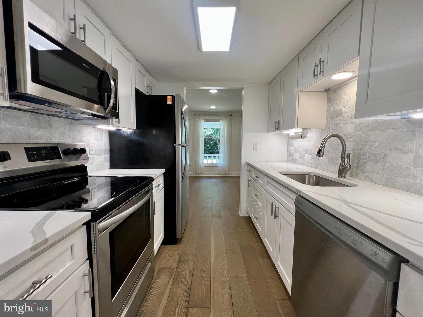 1515 TWISTED OAK DR