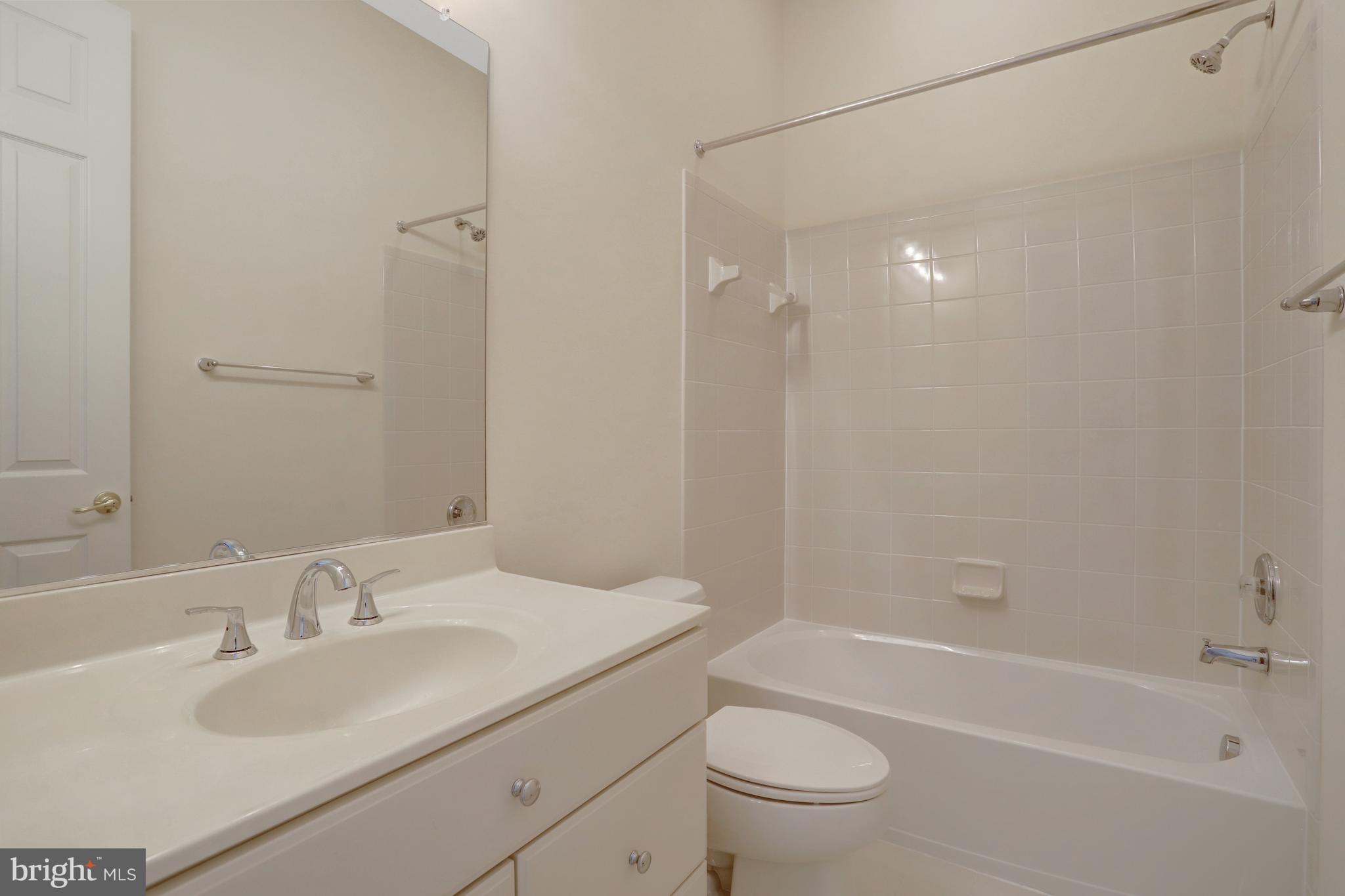8608 Monacan Ct