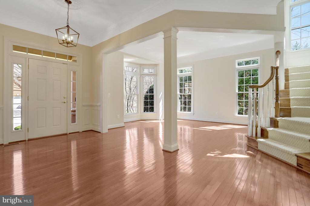 8608 Monacan Ct