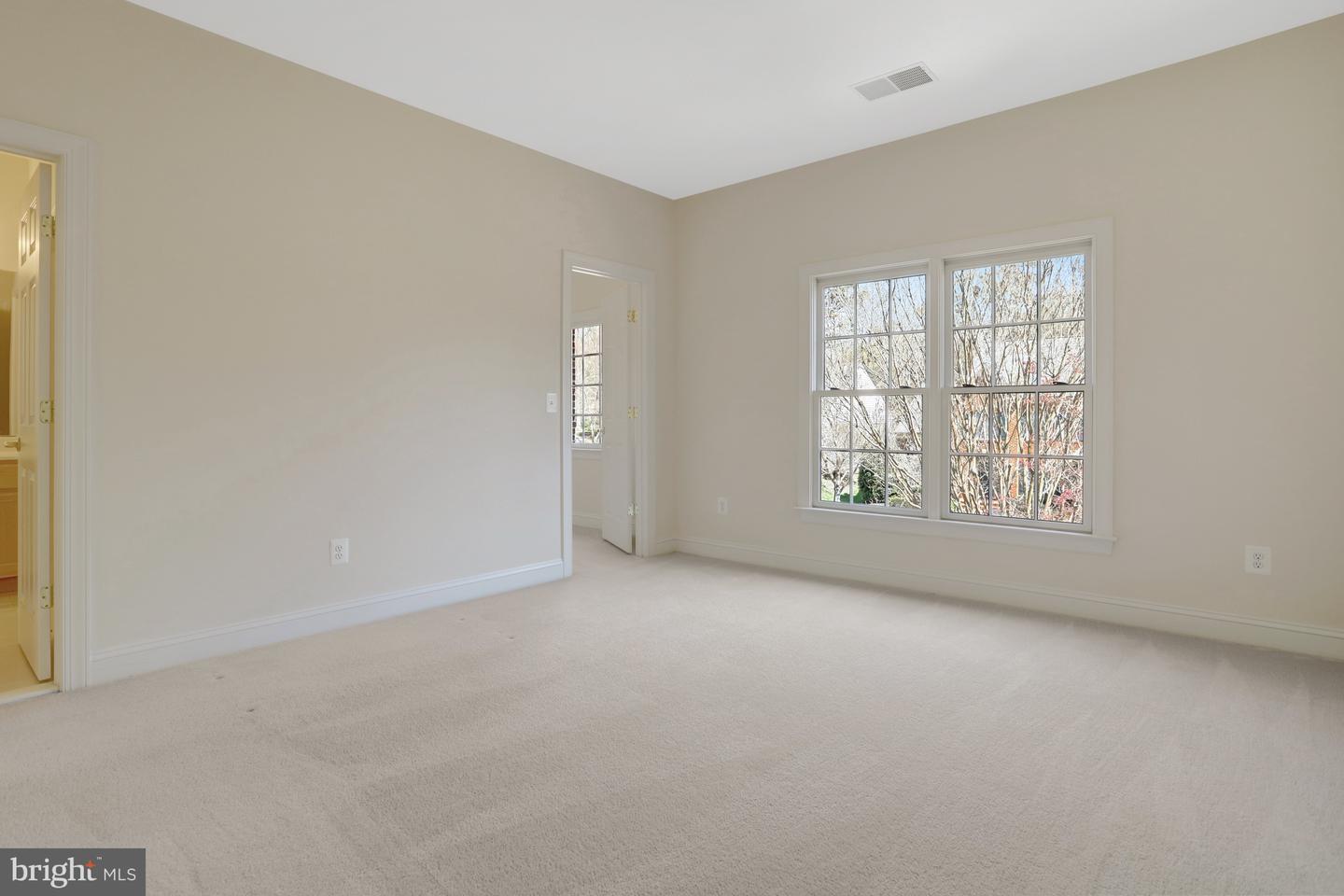 8608 Monacan Ct