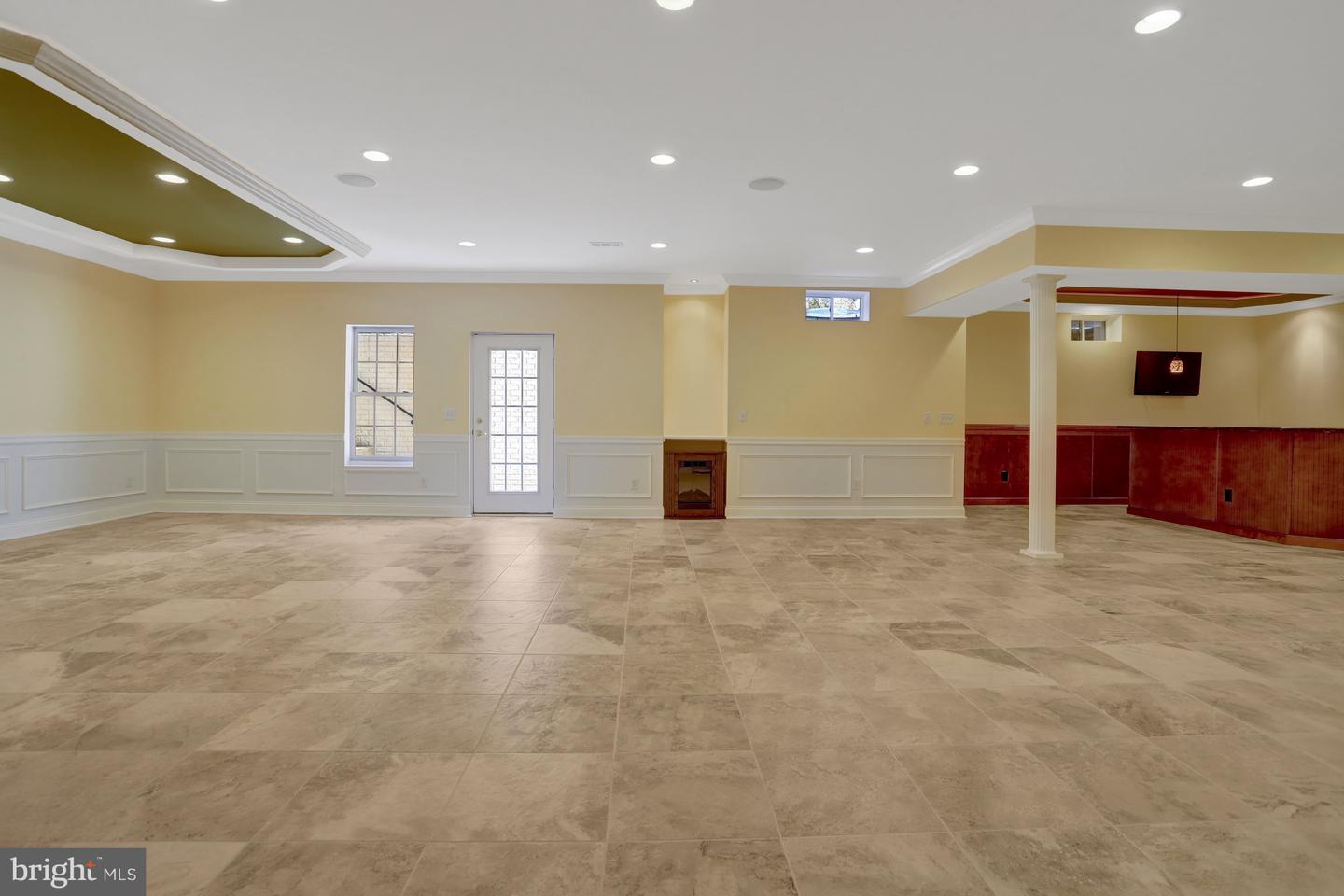 8608 Monacan Ct