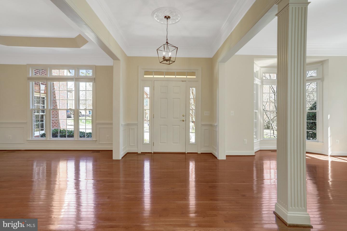 8608 Monacan Ct