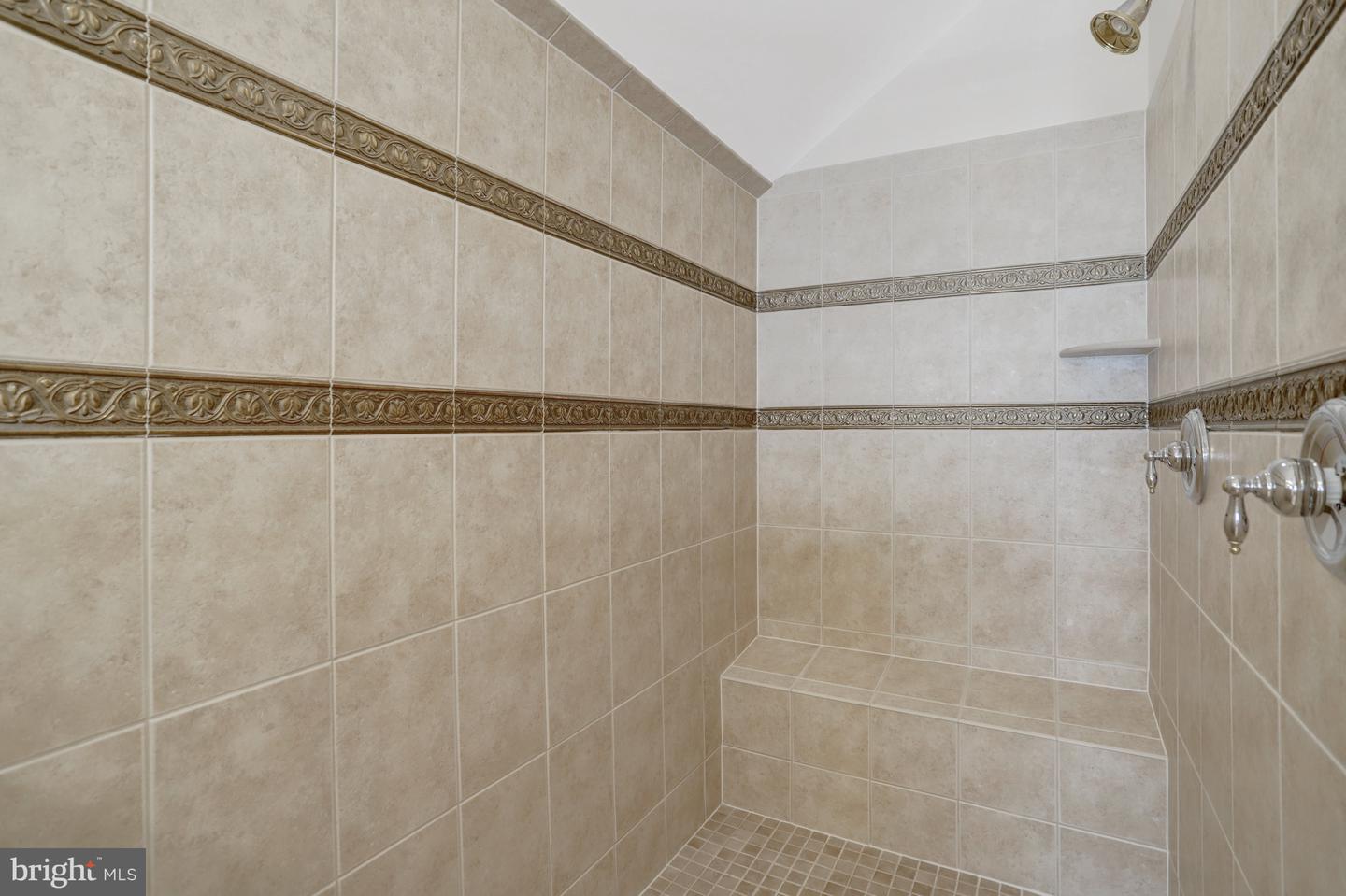 8608 Monacan Ct