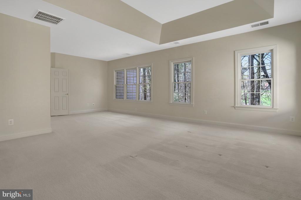 8608 Monacan Ct