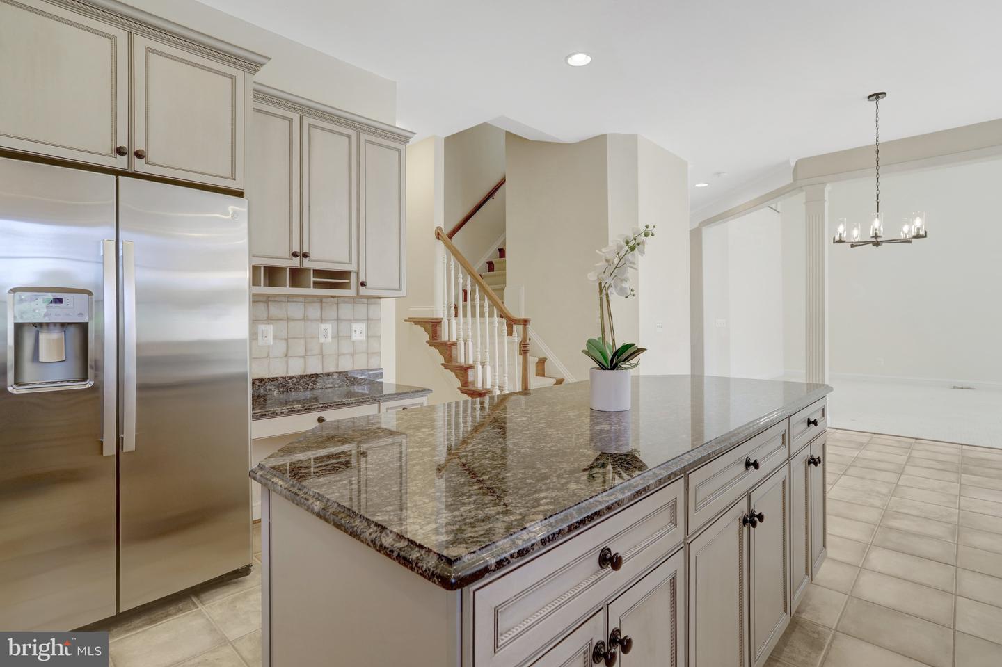 8608 Monacan Ct