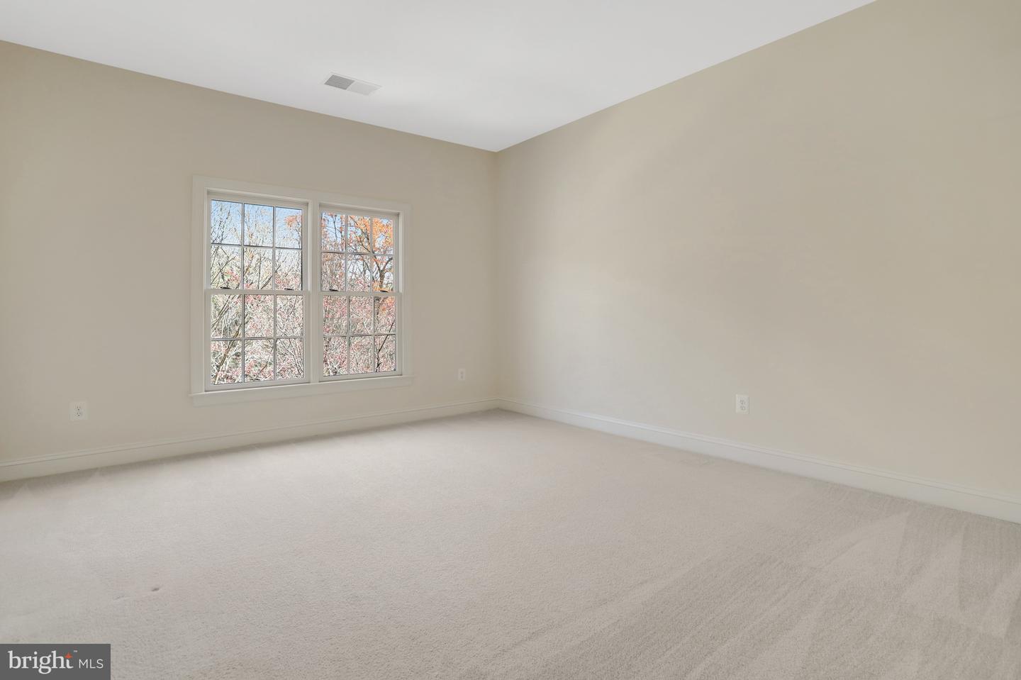 8608 Monacan Ct