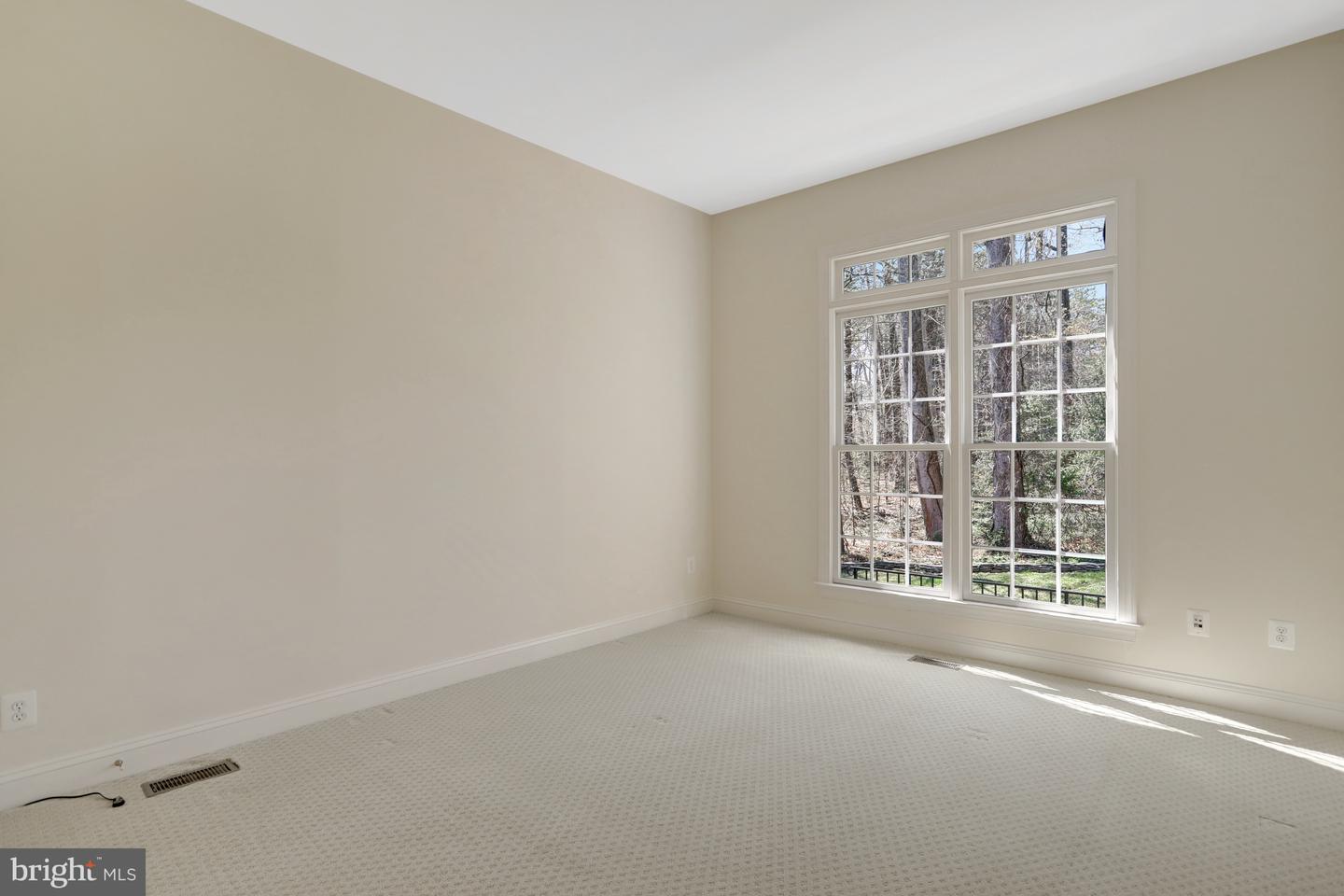 8608 Monacan Ct