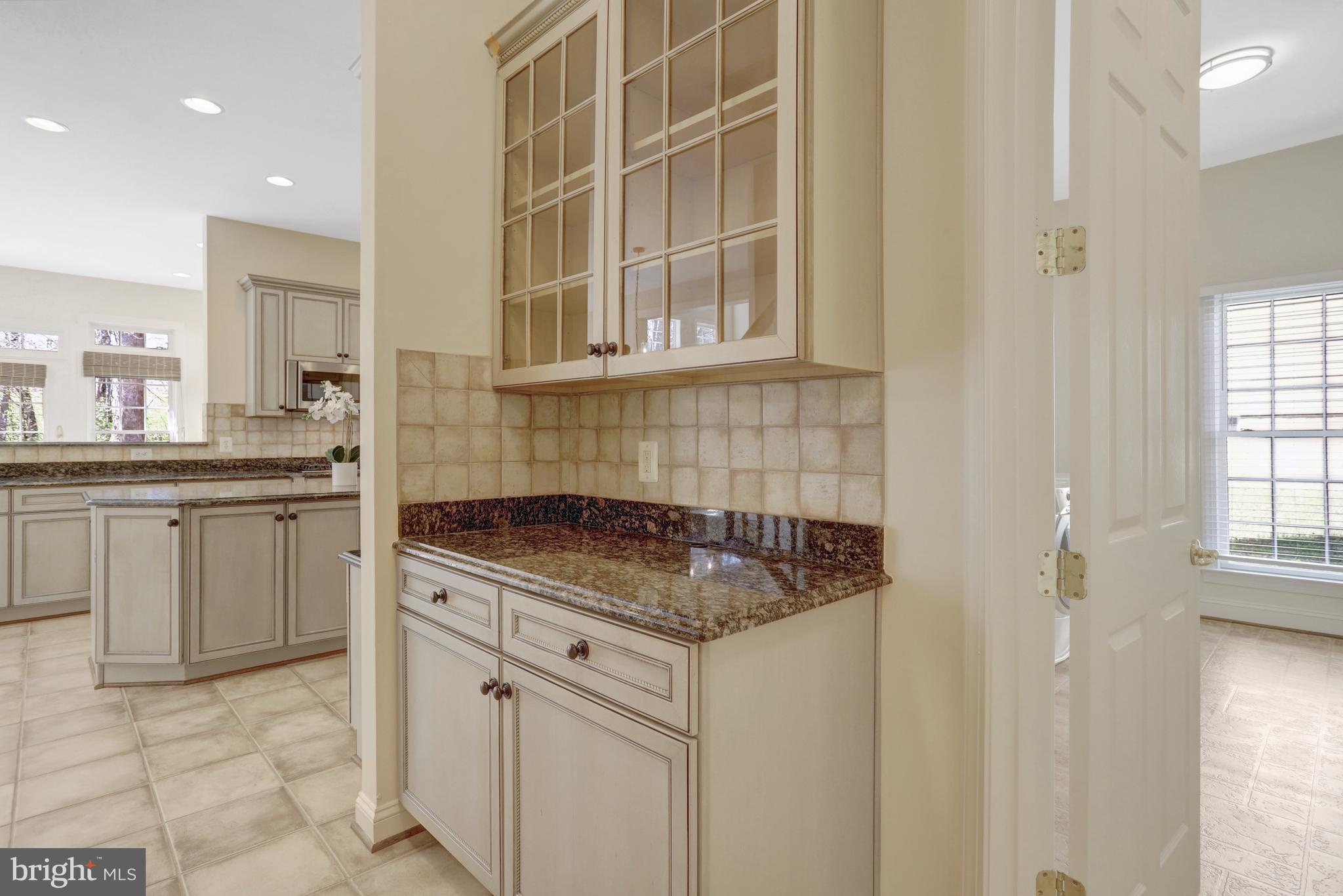8608 Monacan Ct