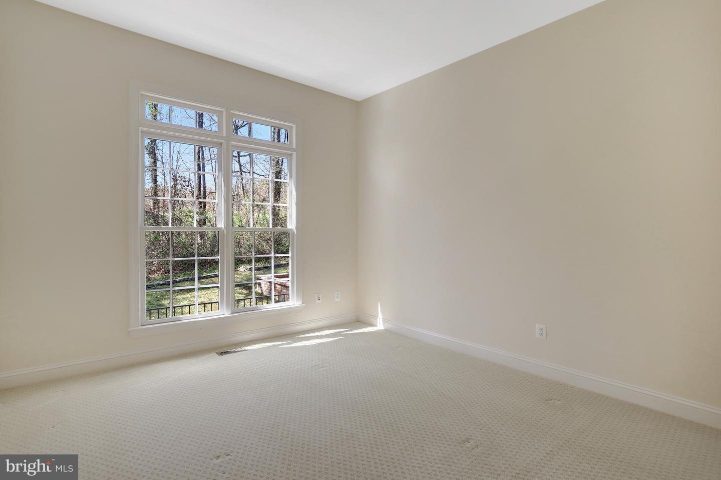 8608 Monacan Ct