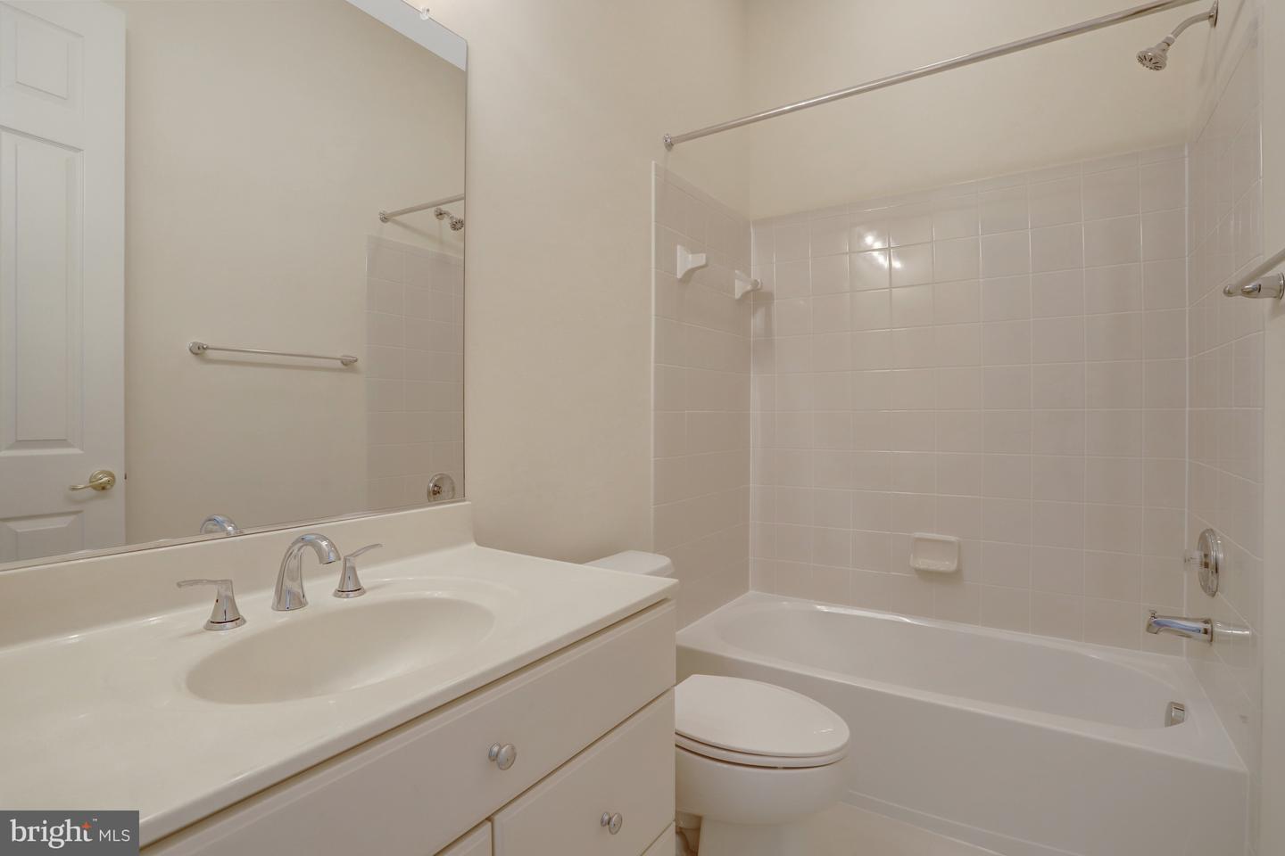8608 Monacan Ct